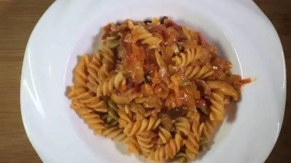 Tricolor Fusilli with Bacon and Mushrooms